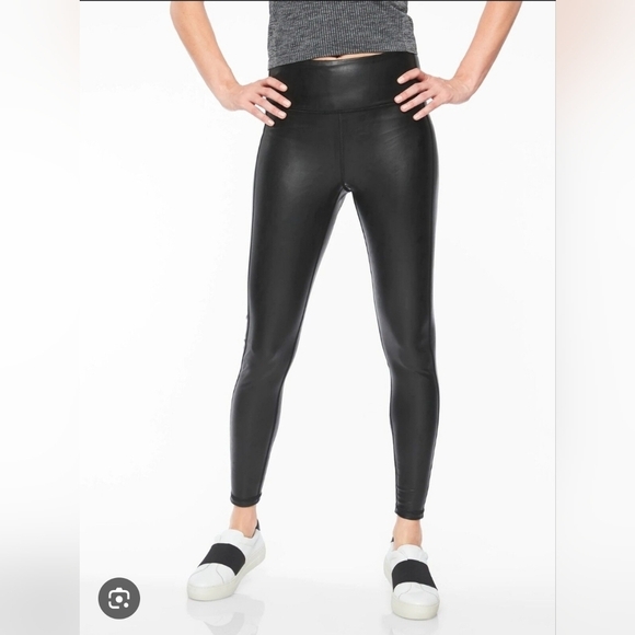 EUC Athleta All Over Gleam Tight Faux Leather Leggings Tight Black Xsmall - Picture 2 of 13
